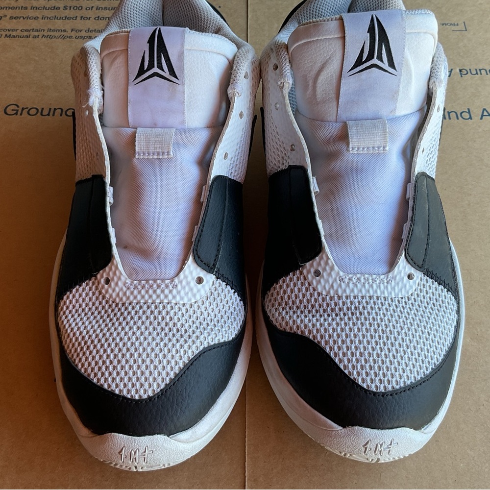 Nike Ja 1 'Scratch 2.0' sneaker White and Black Mesh Low-Top Sneakers - Picture 6 of 6